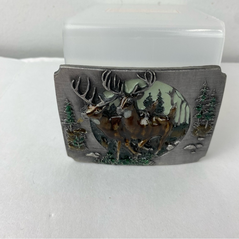 Bucks Deer Running Belt Buckle Bergamot Brassworks Silvertone Enamel 1990 Vtg